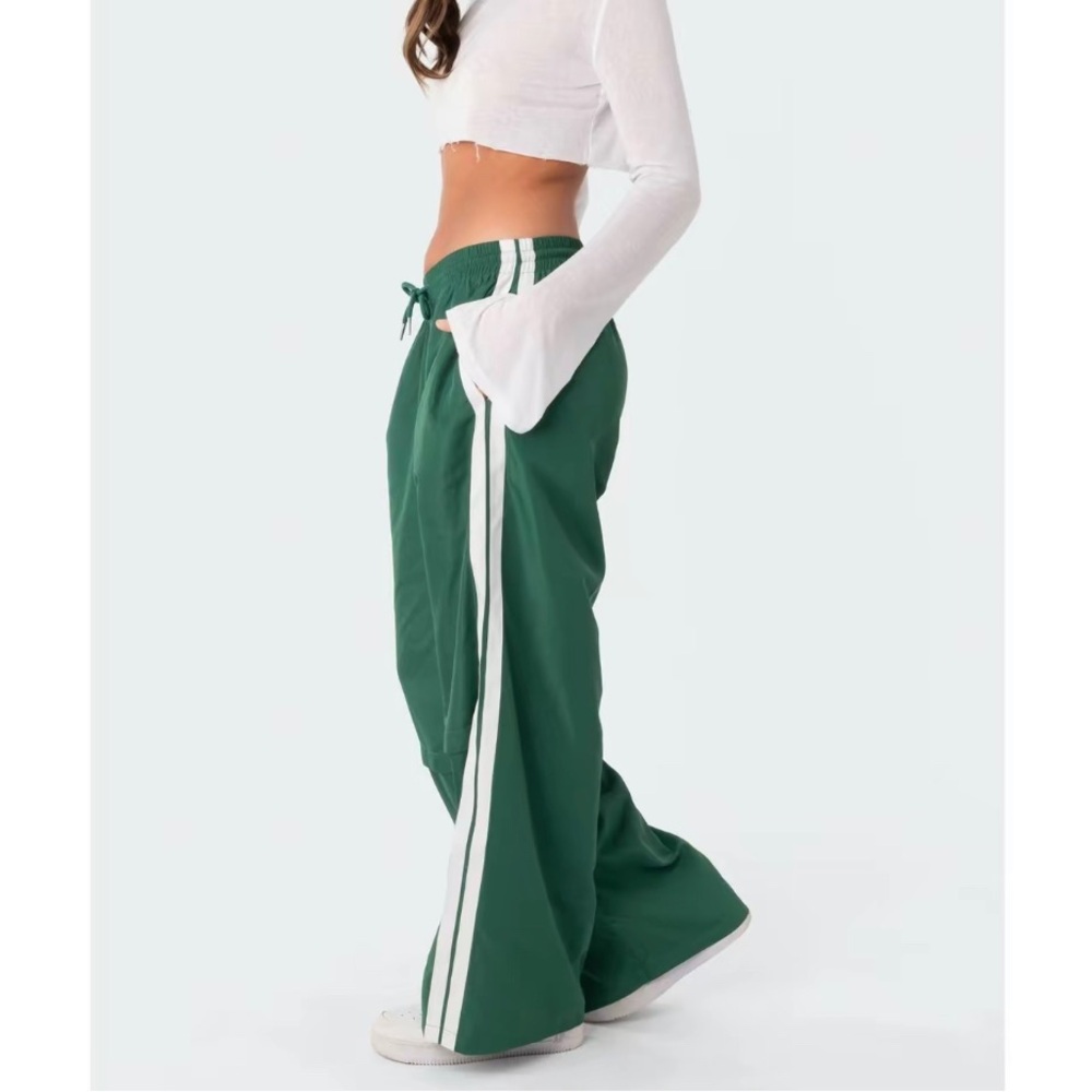 Edikted track pants, brand new, never worn, size S